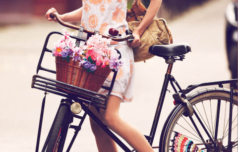 Girls-on-bikes-by-Guy-Aroch-for-Free-People-4-480x306